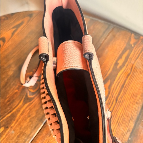 Joe’s Jeans Pink Woven Bucket Bag Crossbody EUC - Picture 7 of 14